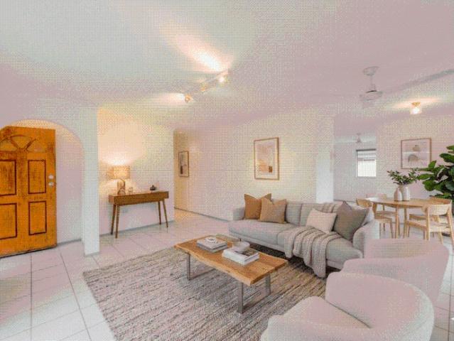 Resort style spacious house with solar in the heart of Capalaba