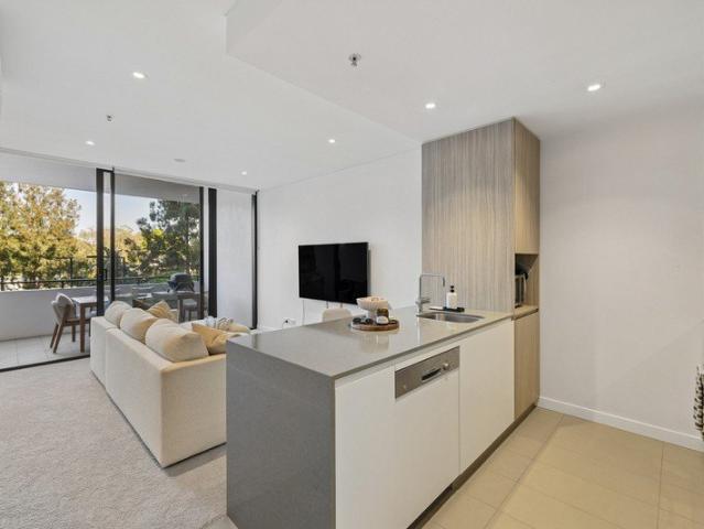 Resort Style Riverside Living in One of Brisbane's Premier Lifestyle Precincts