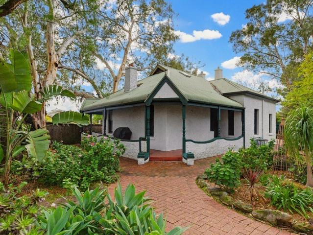 Return Verandah Villa in Prestigious Suburb