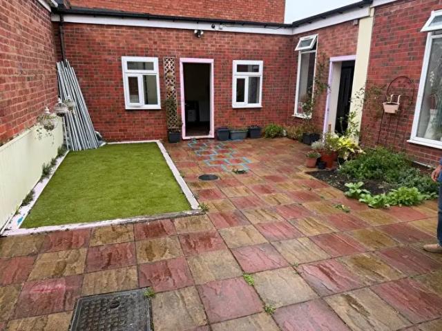 Retail Premises To Rent In Institute Road, Kings Heath, Birmingham, B14