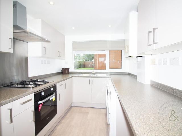 Retford Court, Whitchurch, Cardiff CF14, 2 bed flat to rent, £1,200 pcm | PrimeLocation