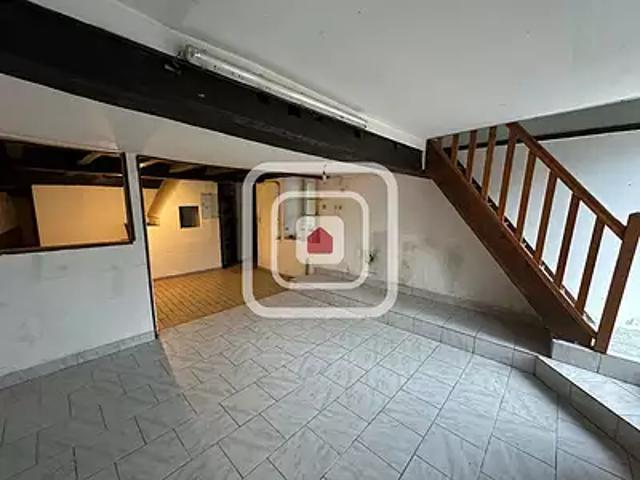 Rethel 08300 Achat / Vente maison 6 pièces t6 au dernier étage cave