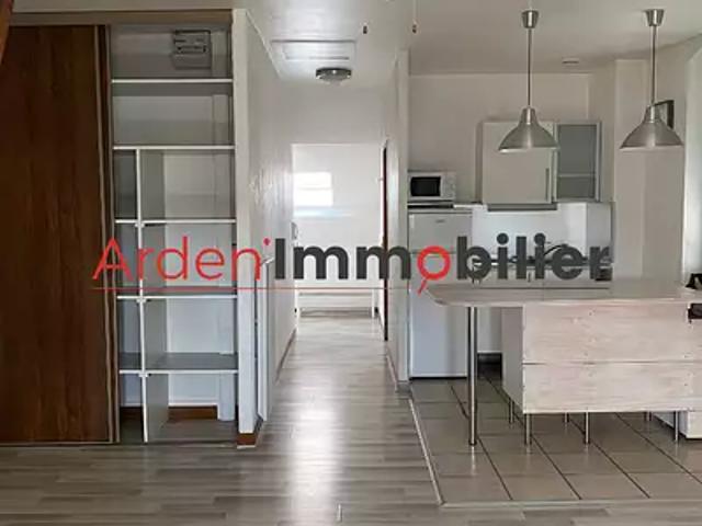 Rethel 08300 Location appartement 1 pièce t1 au dernier étage