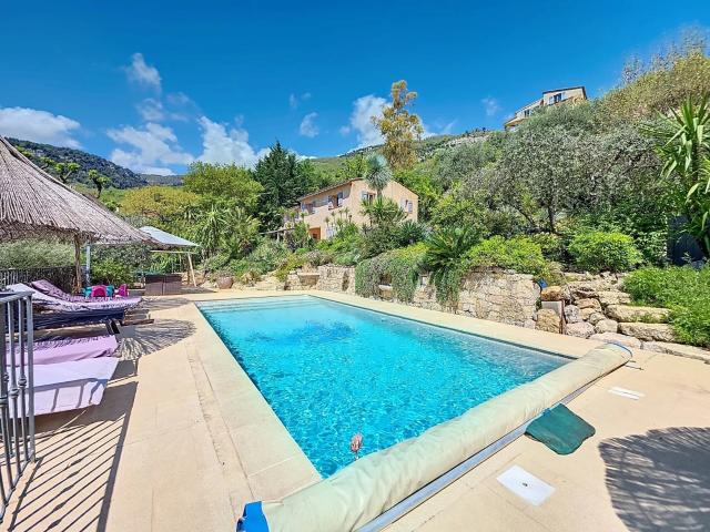 RETOUR À LA VENTE /JOLIE VILLA INDIVIDUELLE DE 166M² AVEC PISCINE CALME ABSOLUE ET LUMINEUSE !