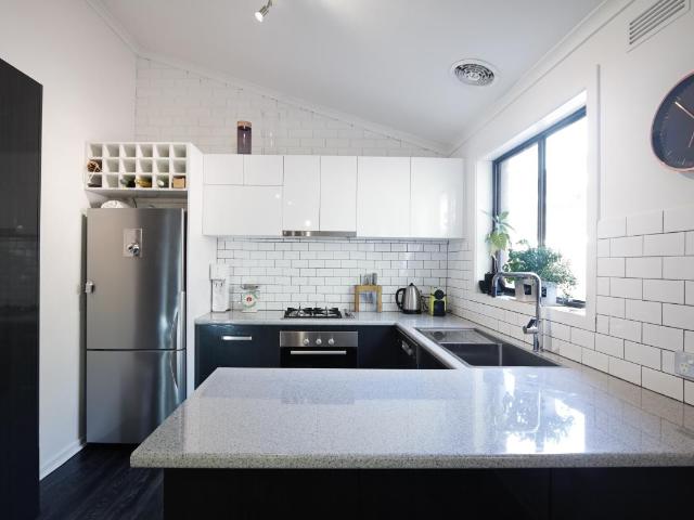 Retour à la vente MAISON NEUVE 4 PIÈCES AVEC JARDIN PRIVATIF GARAGE Proche RER B