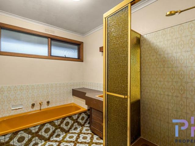 RETRO VIBES MODERN COMFORT