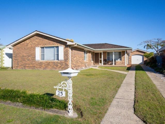 Retro Charm, Endless Potential in the Heart of Woolgoolga