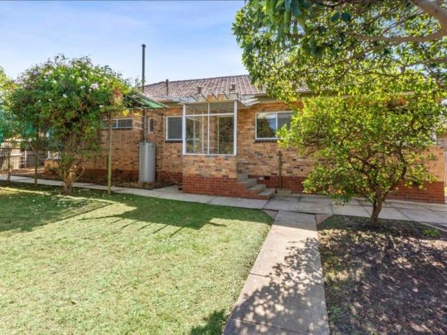 RETRO Charmer in perfect location