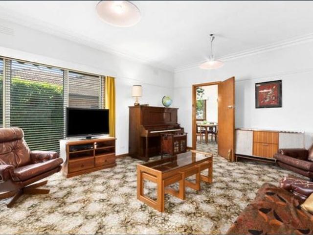 RETRO Charmer in perfect location