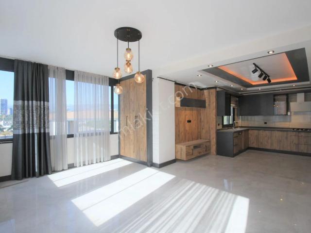 Retro’dan Şehri Ayaklarınızın Altına Alacağınız Kiralık 4+1