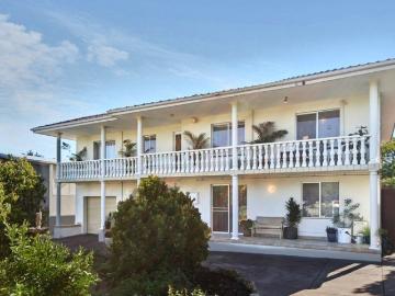 Retro grandeur and remarkable possibilities