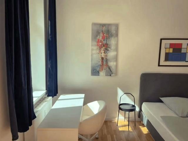 Revaler Straße 1st Floor Apartment