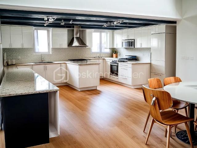 REVEL centre: T4 duplex avec 3 chambres, espace et calme, balcon