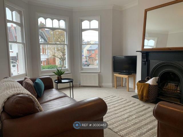 Revelstoke Road, London SW18, 3 bed flat to rent, £2,700 pcm | PrimeLocation