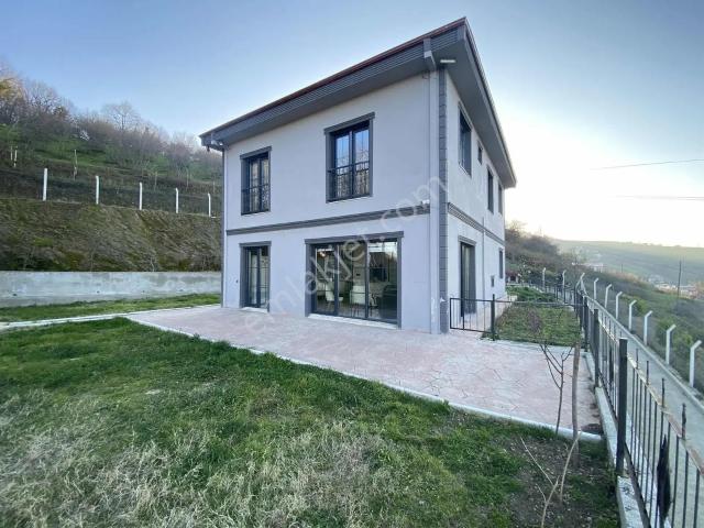 Revizyon Plazadan Şehir Hastanesine Yakın Satılık Villa