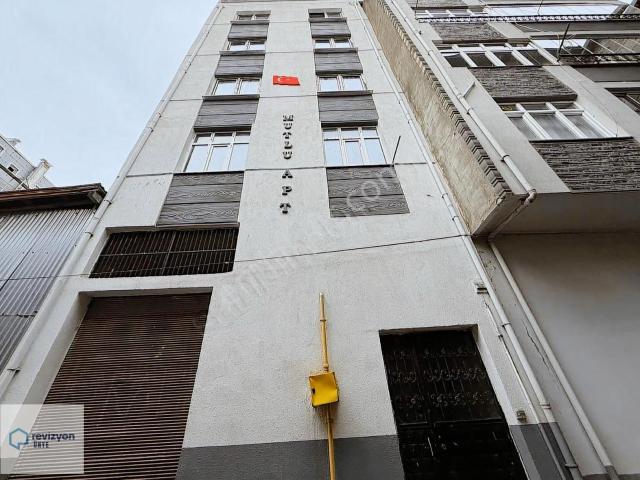 Revizyon'dan 'cadde Üstünde' Kiralık Daire Fırsatı