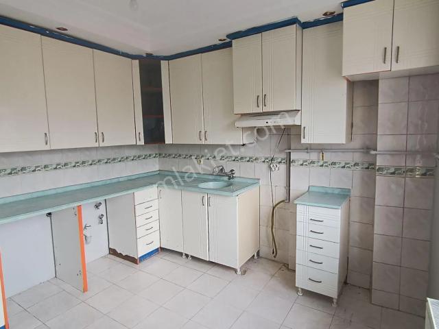 Revizyon'dan Fatih Caddesi Üzeri 3+1 150 M2 Daire