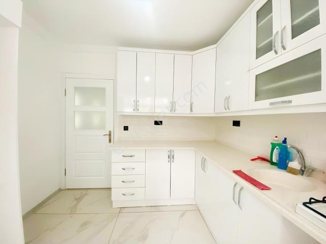 Revizyon'dan Ferah Yaşam Alanı Ve Ayrı Mutfaklı 120 M2 Net Daire