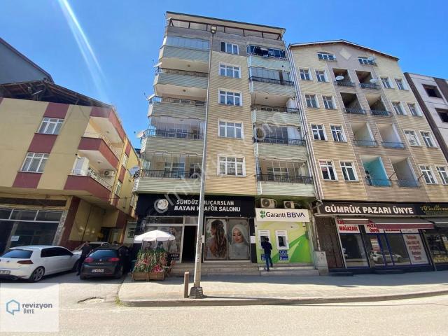 Revizyon'dan Niksar Caddesinin En Güel 2+1 Dairesi!