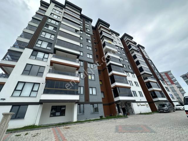 Revizyon'dan Site İçerisinde Ayrı Mutfaklı 3+1 Zirvede Fırsat!