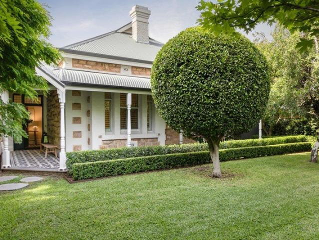 Rewritten Queen Anne Villa Prestige | An Urban Sanctuary of Magazine worthy Luxury