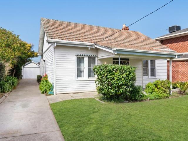 Rewrite History with Period Charm & 580sqm Land