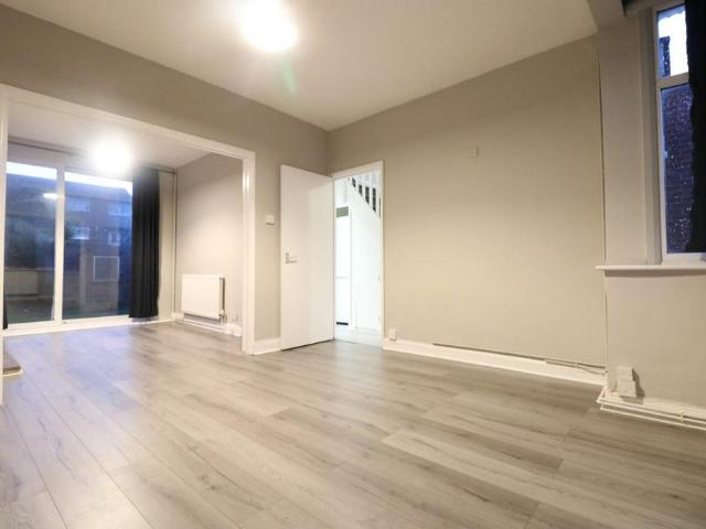 Reynolds Drive, South Stanmore, London, HA8 5PS, United Kingdom | 3 bed townhouse for rent #139333238 | Rentberry