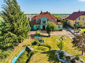 Rezydencja z biznesem, 200 m2, ogród, możliwość zakupu działek