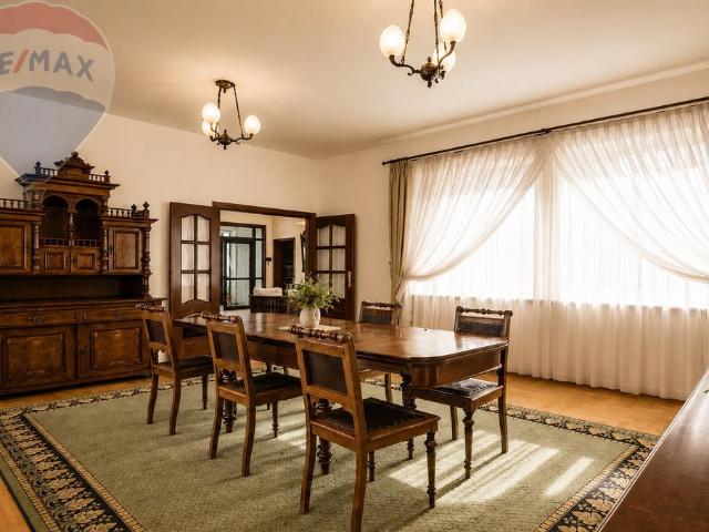 Rezydencja z krytym basenem 537 m² Sandomierz