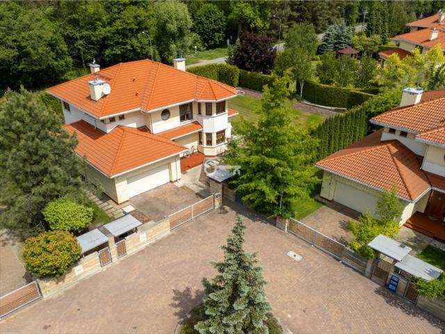 Rezydencja 285 m² w Walendowie prywatność i komfort