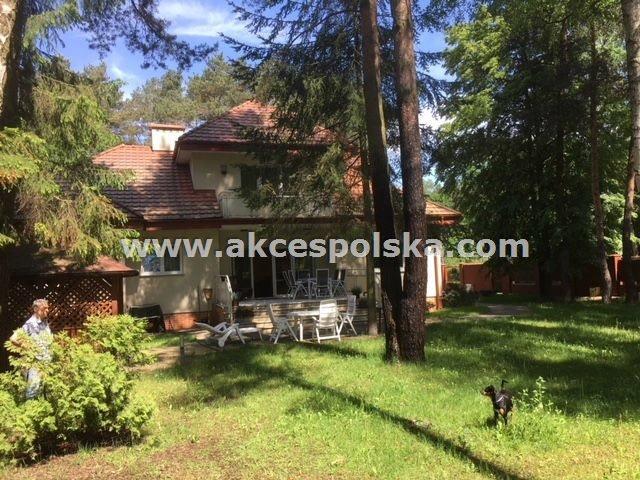 Rezydencja 500 m² z ogrodem i garażem w Konstancinie