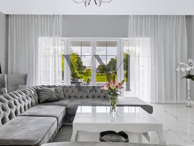Rezydencja 517 m² z 3 niezależnymi mieszkaniami zapraszam