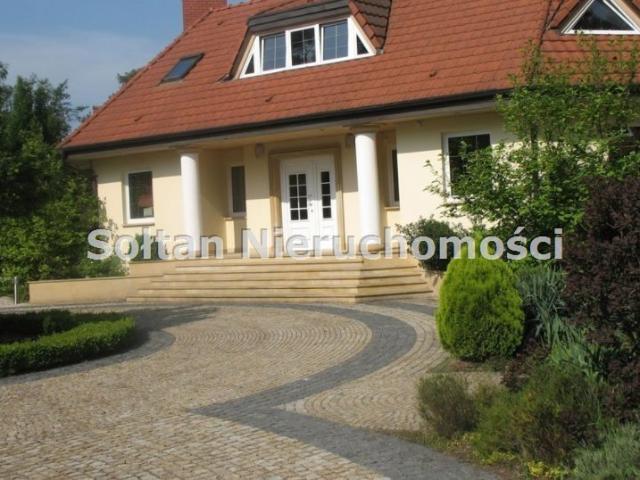 Rezydencja 860 m² z basenem i wysokim standardem