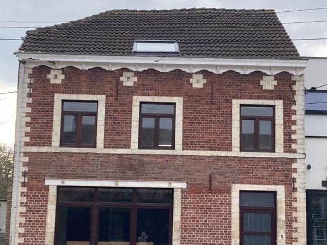 rez de chaussée 2 ch avec terrasse et jardin 95 m2