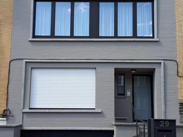 REZ DE CHAUSSEE 75 m2. PAS DE CHARGES. MAXIMUM 2 PERSONNES