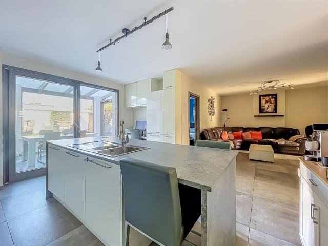rez de Chaussée à LA HESTRE 7170 850 €