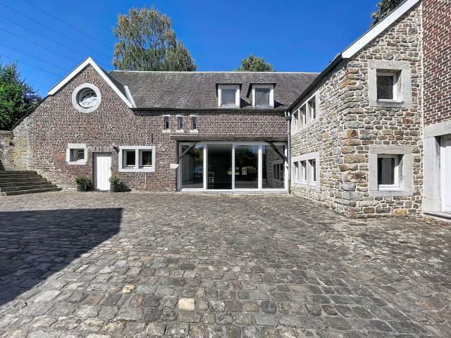 Rez de chaussée à louer
