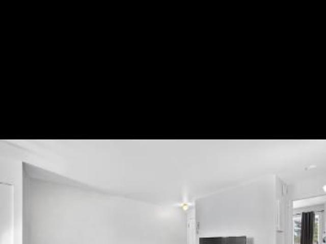 Rez de chaussée, très beau 5 1/2 a louer Repentigny 1er OCTOBRE