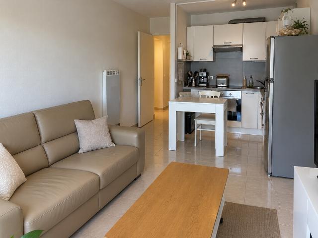 Rez de jardin T2 avec box fermé Le Cannet 935EUR cc