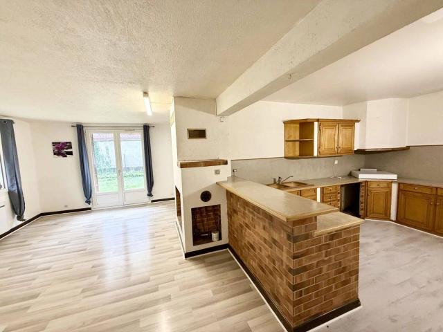 Rez de jardin 2 chambres dans maison GIERES !