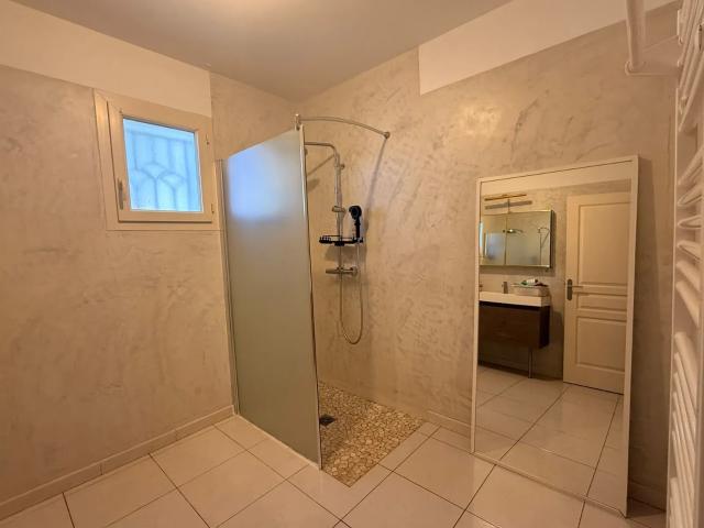 Rez de jardin 4 pièce s 3 chambre s 111.05 m²