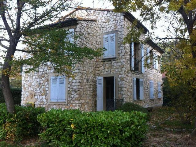 rez de maison en face du parc de la Torse