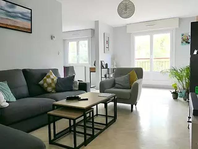 Rezé 44400 Achat / Vente appartement 5 pièces t5 au dernier étage cave