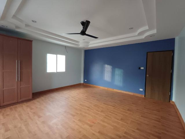 RH023626 For rent: Newly renovated 2 story detached house with 6 bedrooms in Sukhumvit 101/1 area, Ready to move in