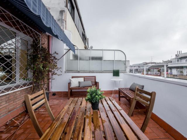 RH13 R3 Great double bedroom close to Lesseps metro station