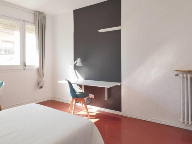 RH20 R1 Magnificent and bright double bed room in newly renovated apartment