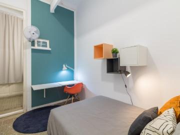 RH8A R7 Fantastic double bedroom near Lesseps metro station