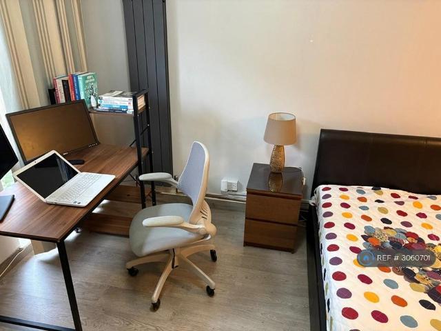 Rhodeswell Road, London, E14 1 bed in a house share to rent £1,240 pcm £286 pw
