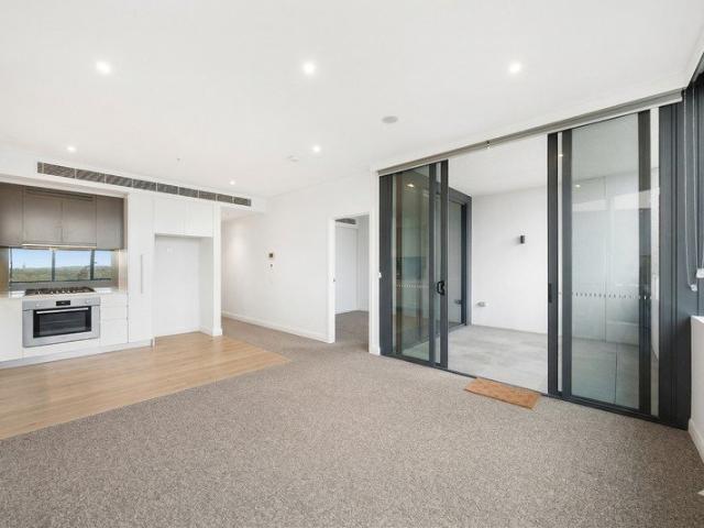 Rhodes Central Tower A City & Water Views, 2b2b1c Apt Under $1M, East Facing | Prime Location