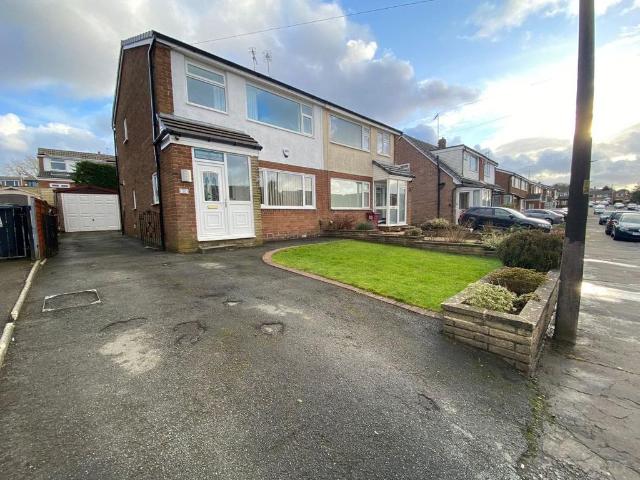 Rhodes Avenue, Blackburn. Lancs. BB1 8NP 3 bed semi detached house to rent £950 pcm £219 pw